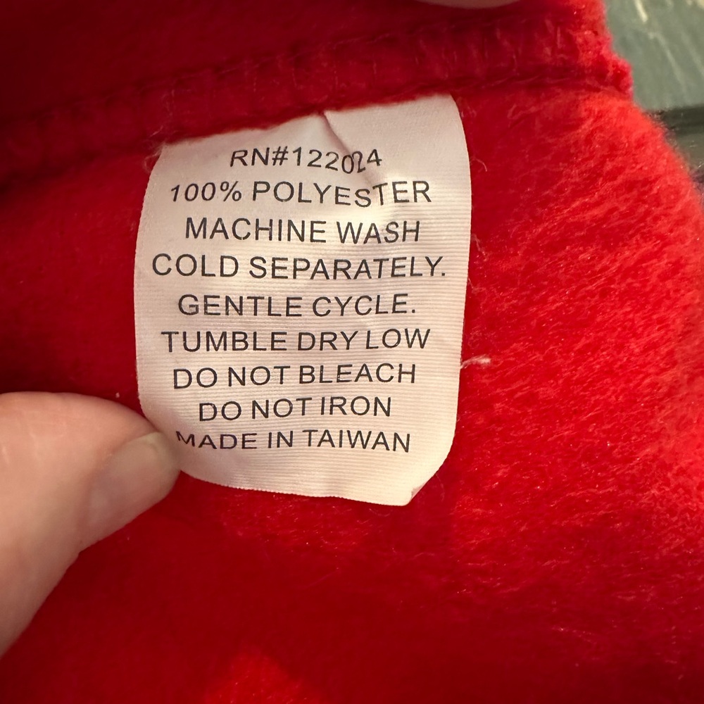 Wisconsin Red Snuggie - Picture 3 of 3